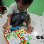 Membaca Storybook Rhymes