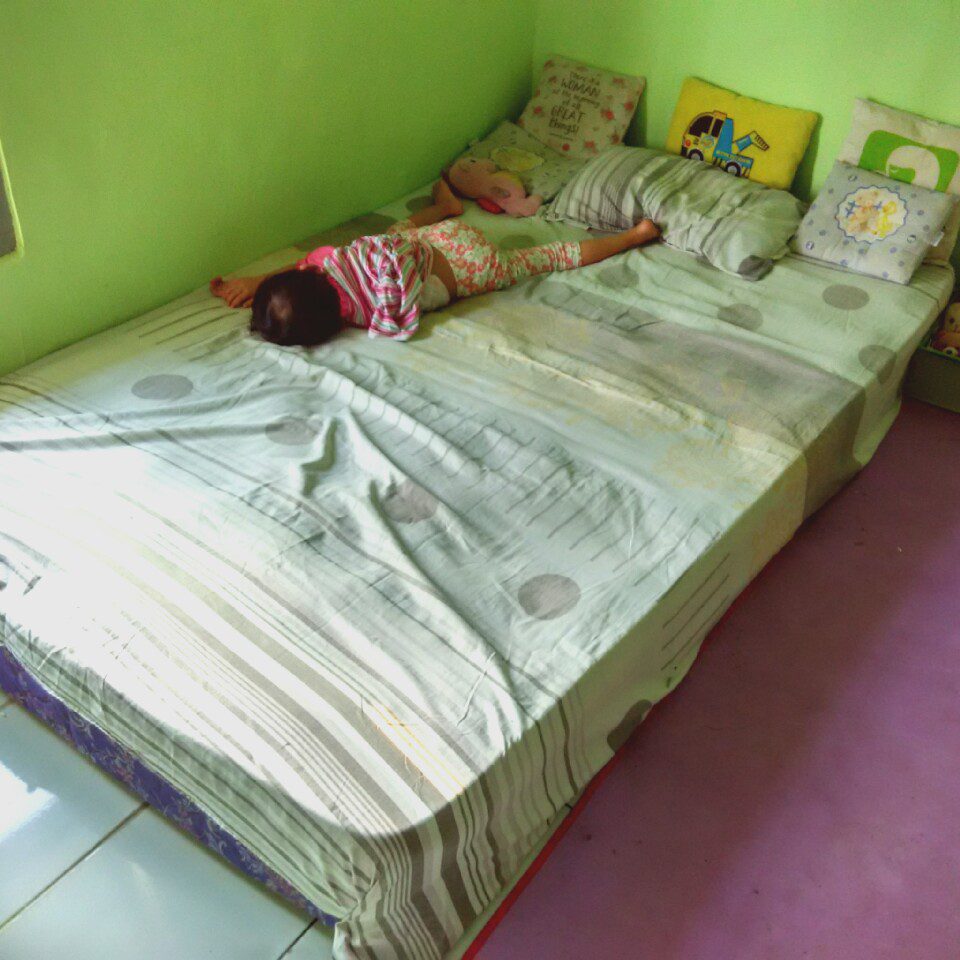 Tempat Tidur Naia 