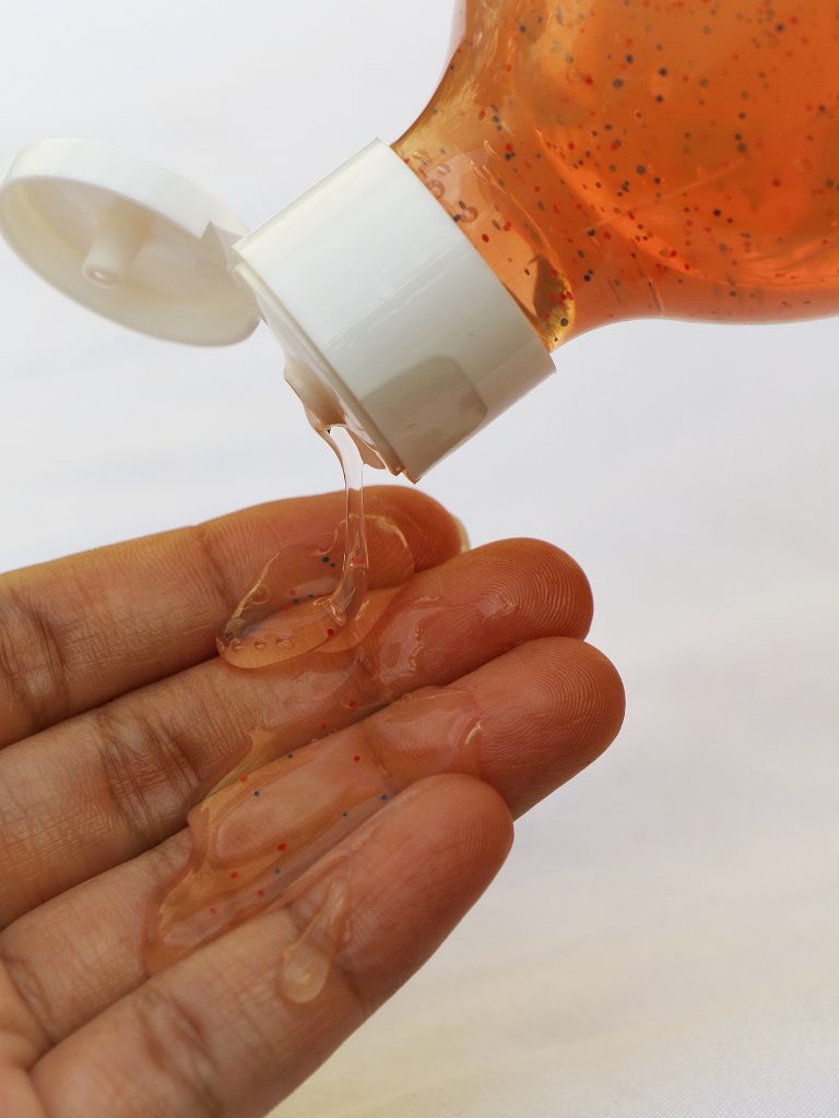 Scarlett Whitening Body Care: Shower Scrub