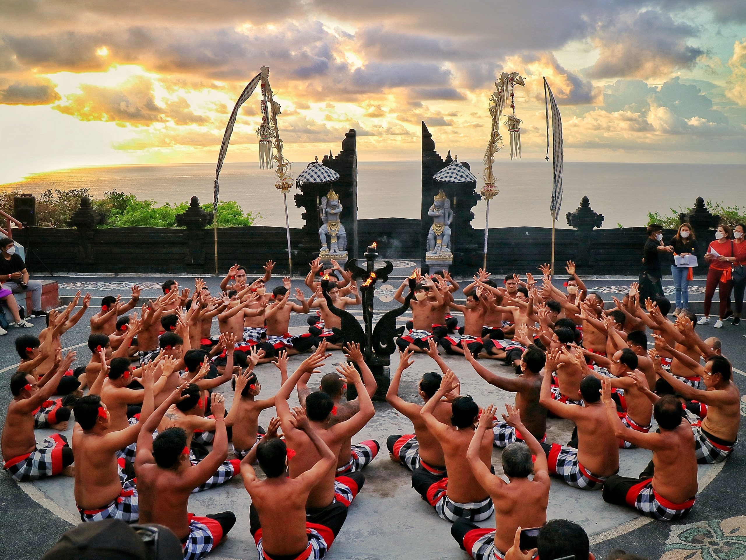 Tari Kecak Uluwatu Bali