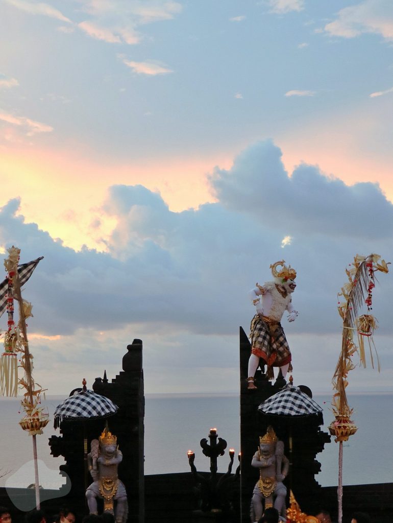 Tari Kecak Uluwatu Bali