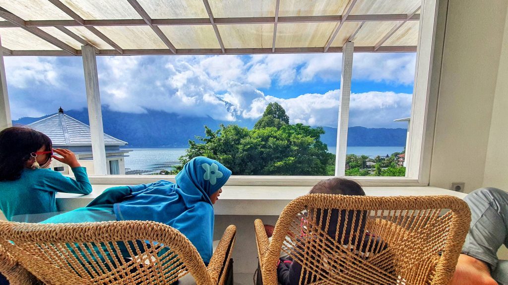 Sarapan di Volcano Terrace Bali