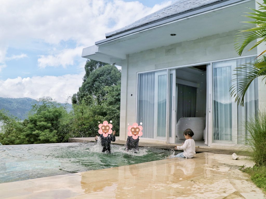 Main di Kolam Volcano Terrace Bali