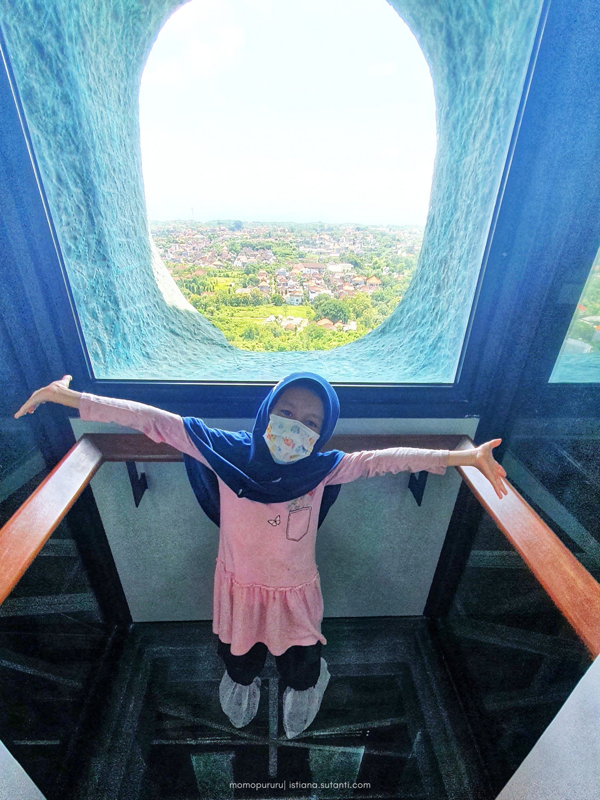Jendela Garuda Wisnu Kencana