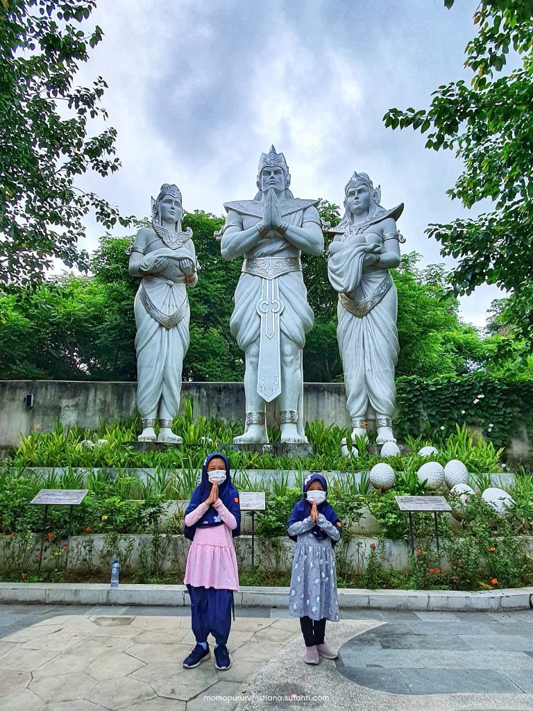 Plaza Bhagawan GWK Cultural Park