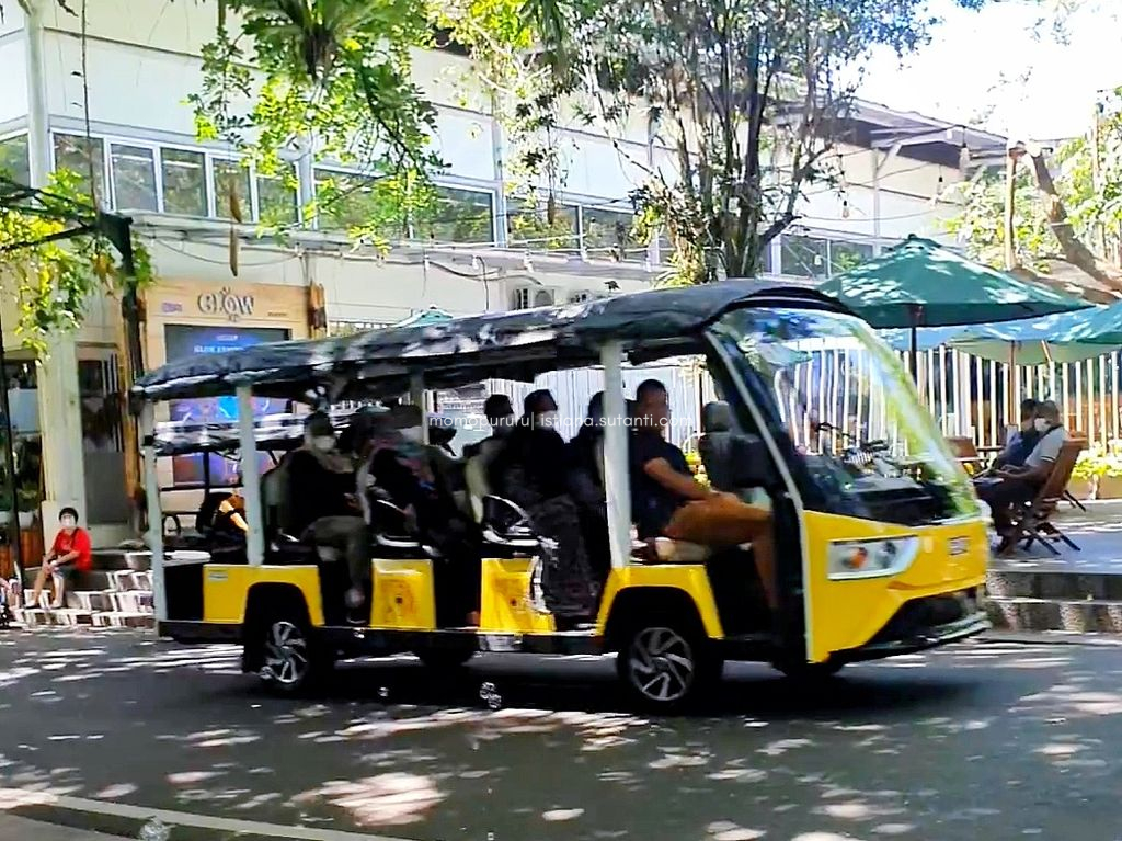 Shuttle Bus Kebun Raya Bogor