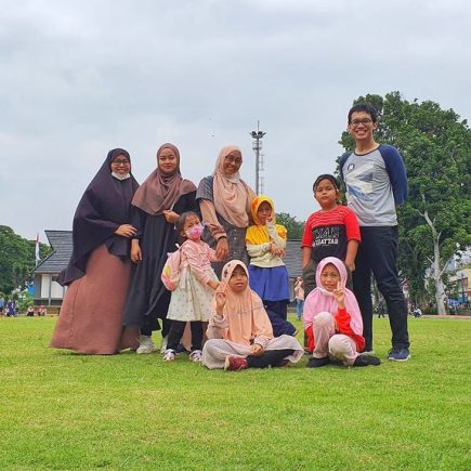 Berfoto di Alun-alun Kota Bogor