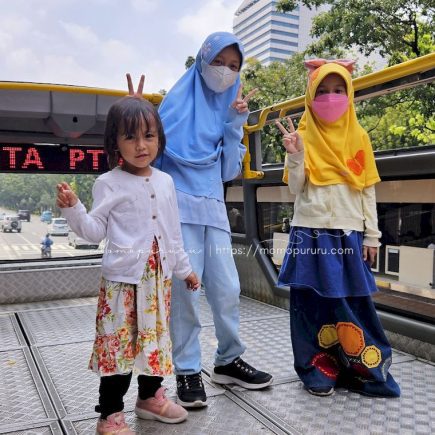 Bis Wisata Jakarta Tanpa Atap