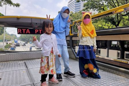 Bis Wisata Jakarta Tanpa Atap