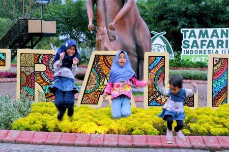 Happy diajak Road Trip