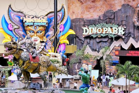 Dino Park dan Milenial Glow Garden