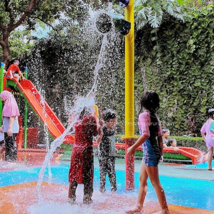 Main air di The Playground