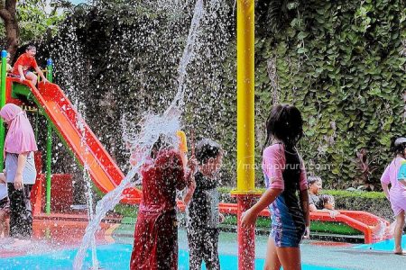 Main air di The Playground