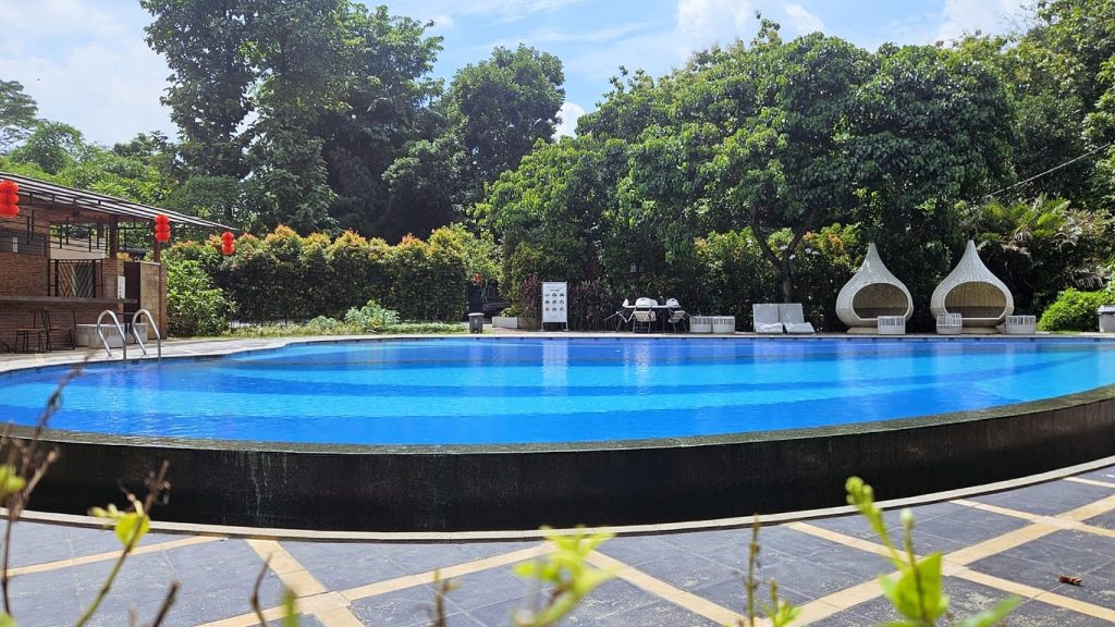 Kolam Renang Jakarta Escape