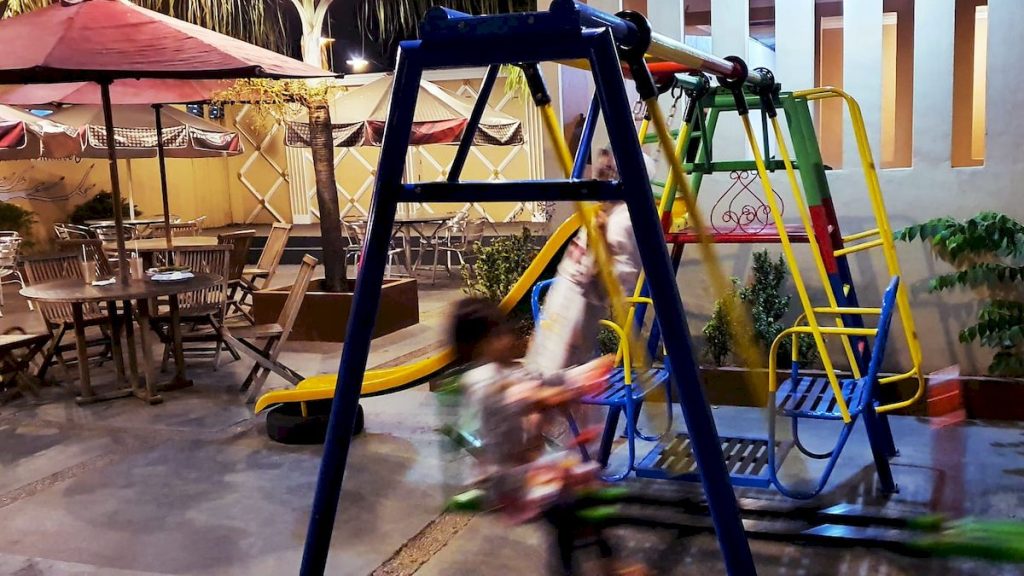 Meet Up Cafe Sawangan