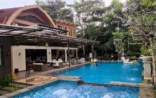 Kolam Renang villa Midori