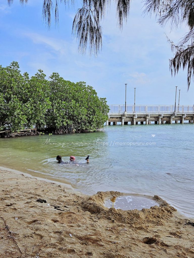 Main di Tidung Kecil