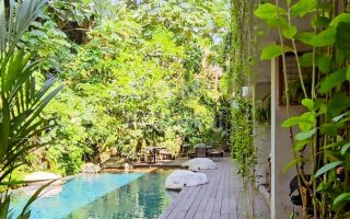 Kolam renang di Jiwan Bogor