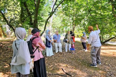Tur di Kebun Raya Bogor