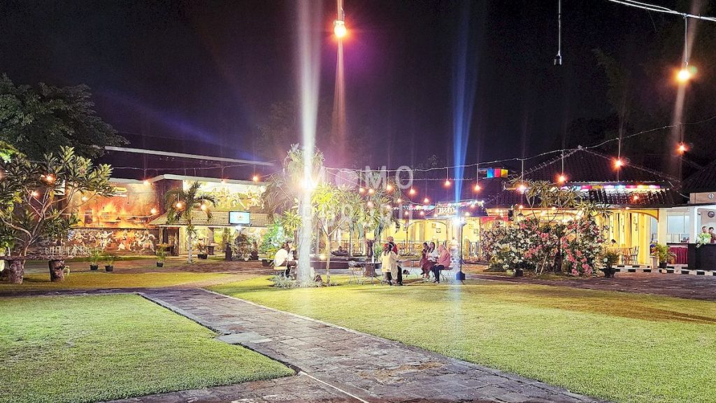 Halaman pertunjukan Ramayana Purawisata