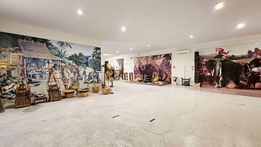 Ruang studio di HOJM