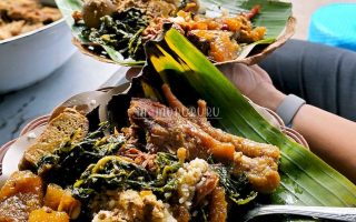 dua gudeg mbok Lindu