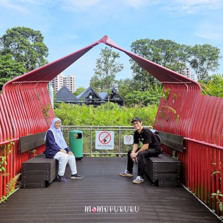 Santai di Floating Boardwalk