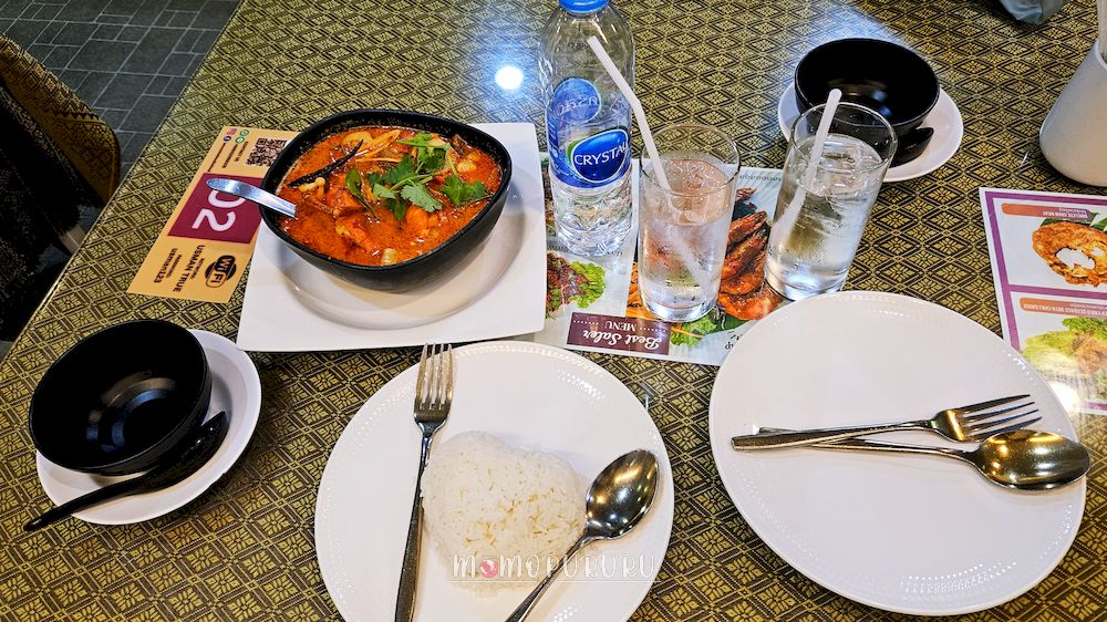 Pesan 1 diberi 2 alat makan