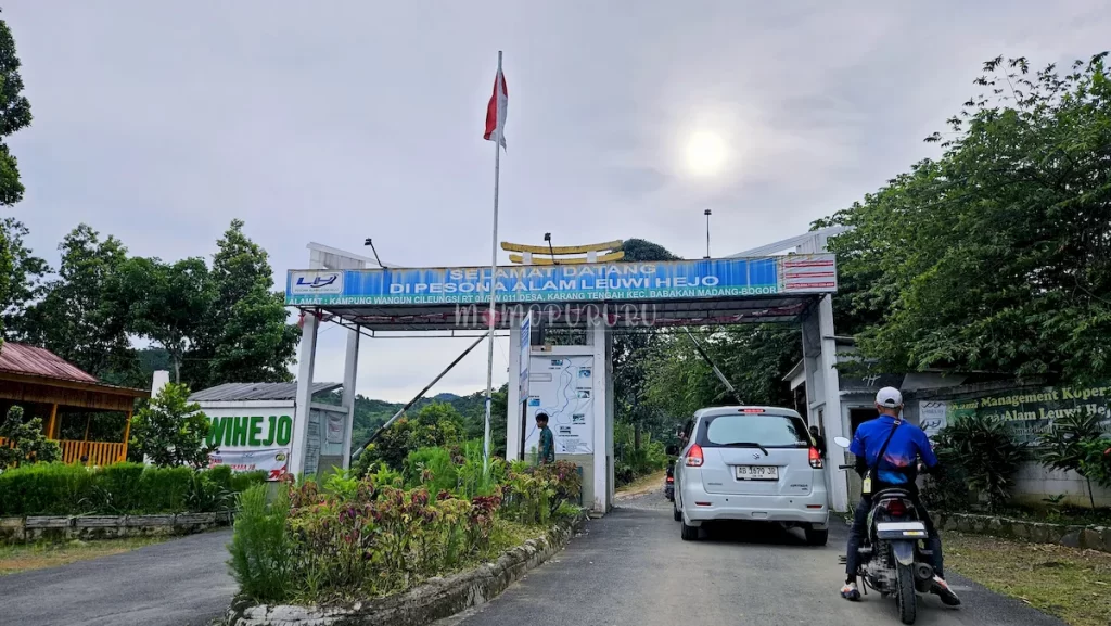 Lokasi pintu masuk Curug Leuwi Hejo