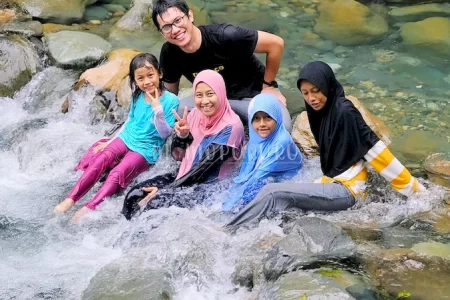 Santai bareng di Curug Leuwi Hejo