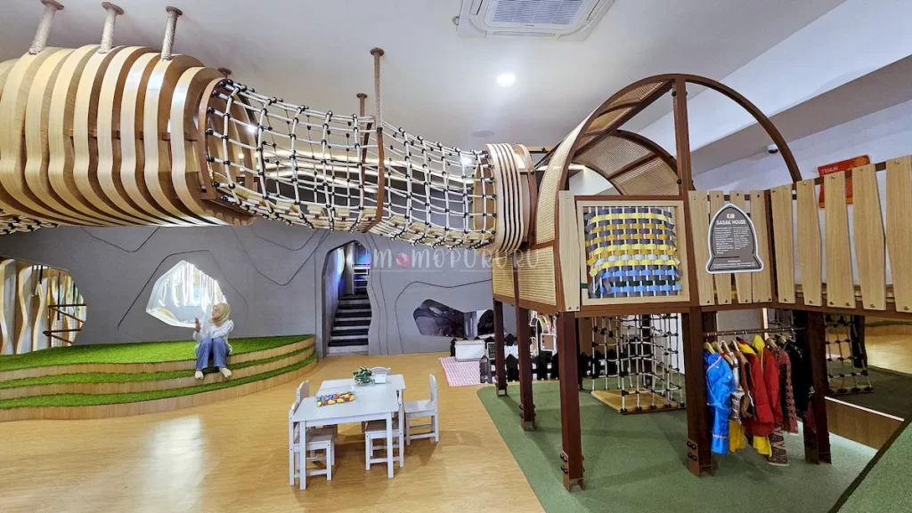 Rumah adat KIN Playspace
