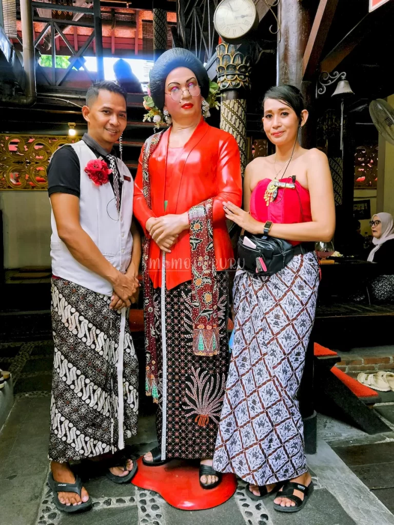 Pramusaji The House of Raminten