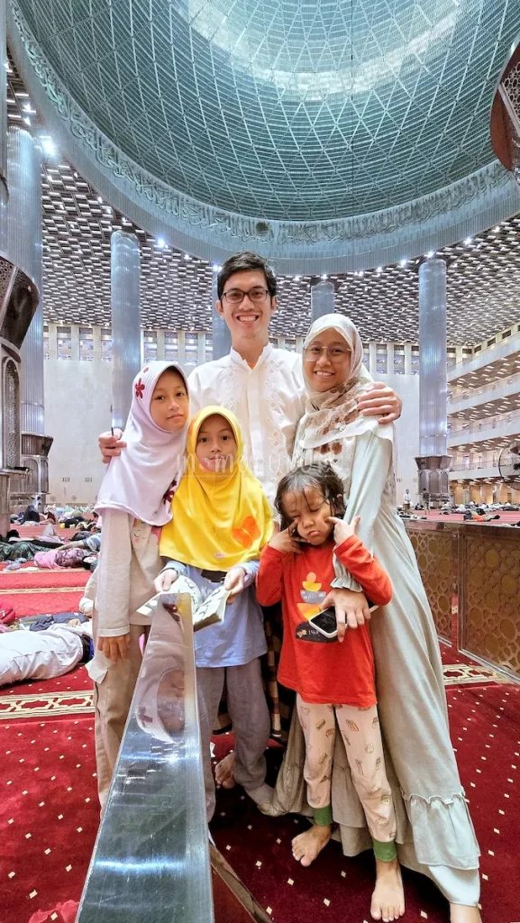 Itikaf di Masjid Istiqlal