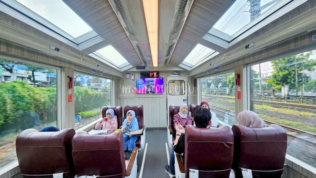 Kereta Panoramic Bandung