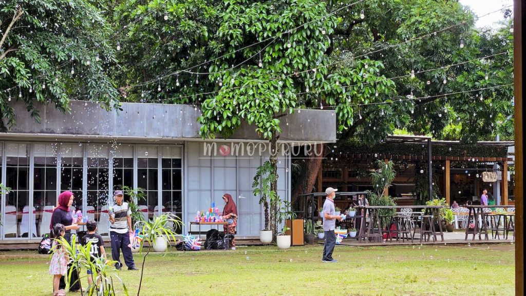 Halaman rumput Nara Park