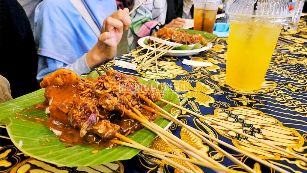 Makanan di Kuliner Blok M