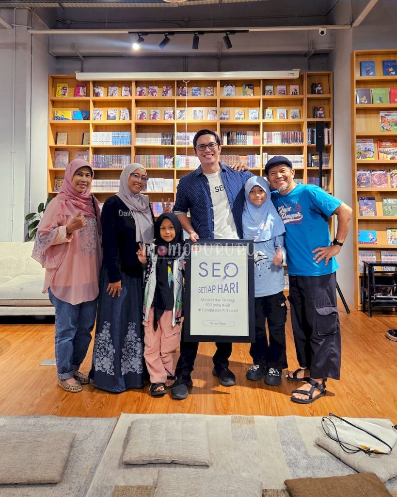 launching buku di Gramedia Jalma
