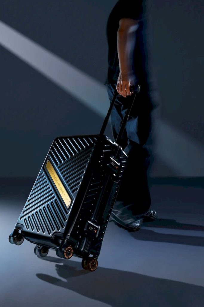 ROG SLASH Hard-Case Luggage Edition 20th Year Anniversary