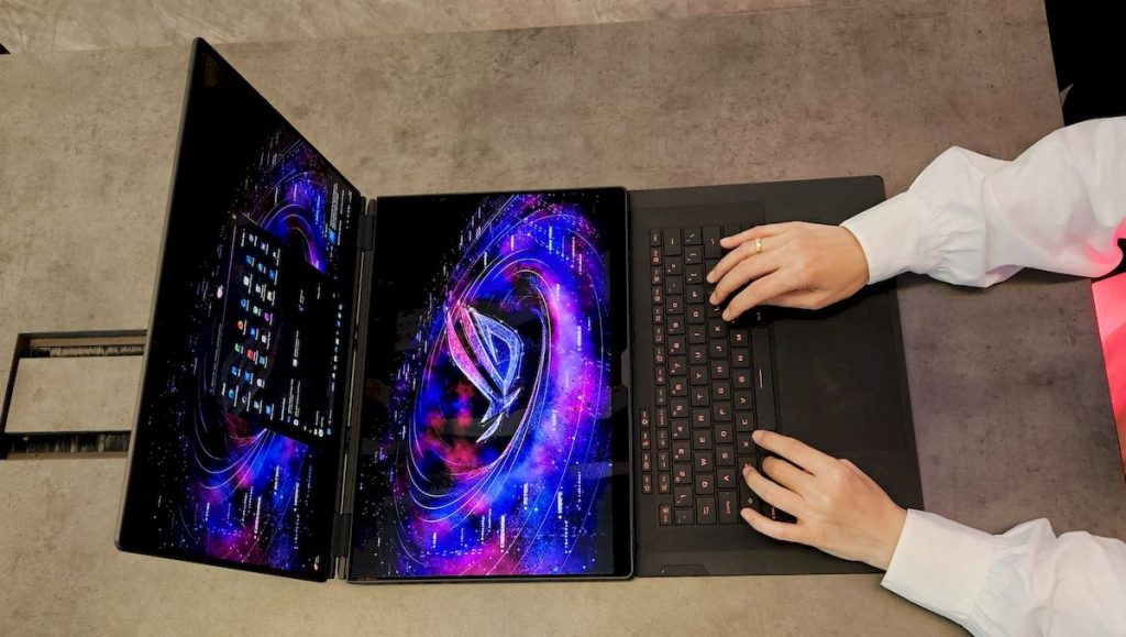 Dual screen mode ASUS ROG Xephyrus Duo GX651