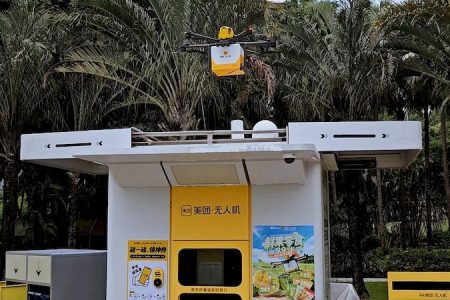 Drone sampai di atas station delivery